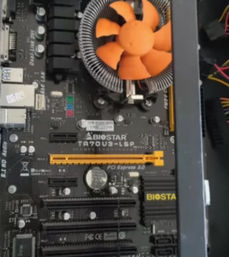 CPU A8-7500  主板TA70V3...