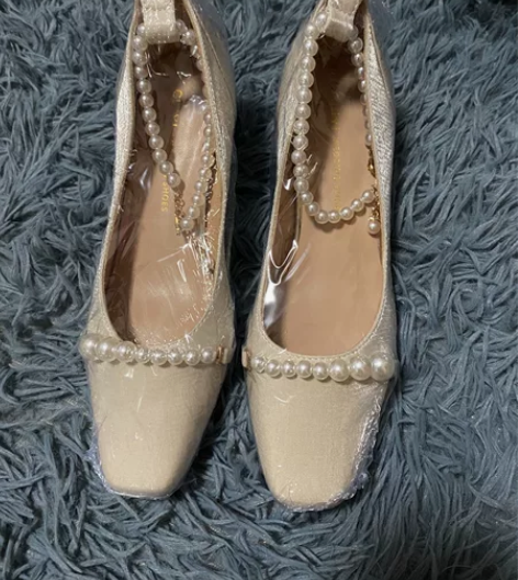 香槟银？米白色？高跟珍珠单鞋，买来配旗袍 ...