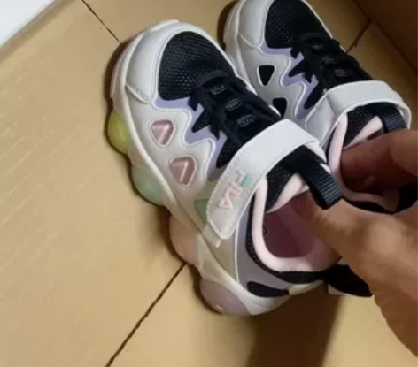 全新带吊牌FILA KIDS斐乐童鞋儿童跑...