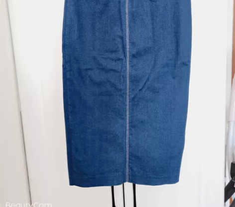 VERO MODA牛仔包臀裙,穿起来很有气...