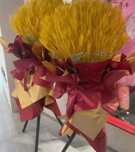 花篮出售4个 感兴趣的话点“我想要”和我私...