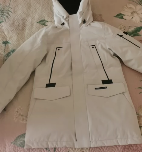 全新男士羽绒服，灰白色，165码，码偏大，...