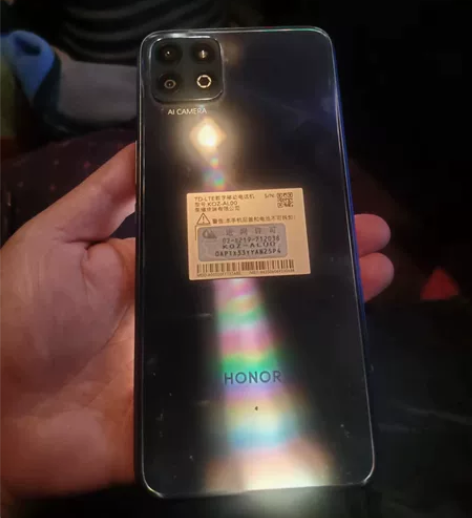 荣耀畅玩20刚买2个月没怎么用，手机没拆过...