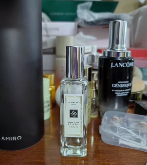 祖玛珑香水 余量如图 闺蜜送的 怀疑真假的...