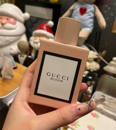 Gucci花悦绽放香水 50ml 喷了五次...