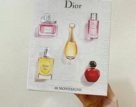 老款迪奥城堡香水五件套5ml×5。 内含：...