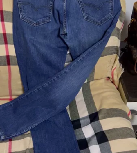 #Levi’s/李维斯 牛仔裤  细节如图...