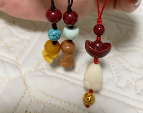 手工手机挂绳。 感兴趣的话点“我想要”和我...