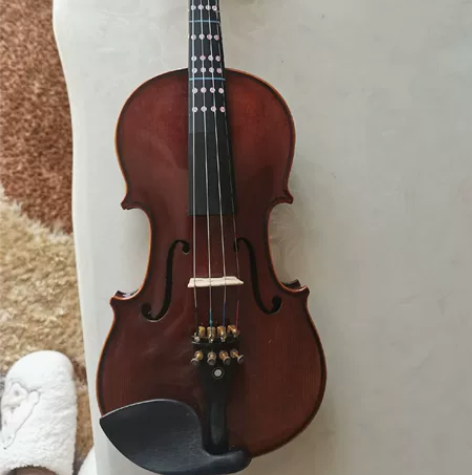 出闲置二分之一小提琴，小时候练的现在长大了...
