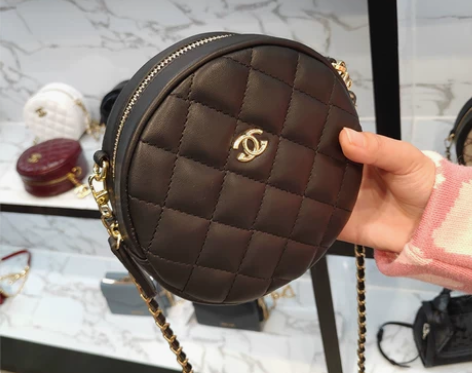 上新小包包女2019春季新款斜挎包小香风菱...