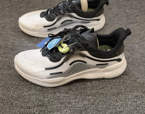 安踏男鞋综训鞋跑步鞋2022新款网面舒适轻...