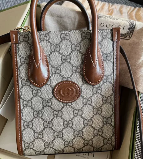 GUCCI古驰GG Retro饰互扣式双G...