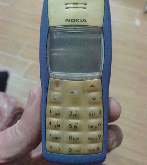 经典手机诺基亚1100，所有功能都正常，带...