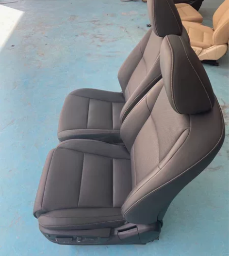 年底特价清!雷克萨斯ES300H原装真皮电...