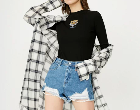 【永久下架】ONLY秋季新款毛边破洞高腰牛...