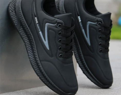 男鞋春季新款防水皮面运动鞋休闲鞋黑色跑步鞋...