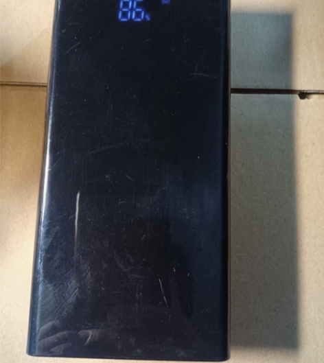 一块南极人30000毫安充电宝，成色好，包...