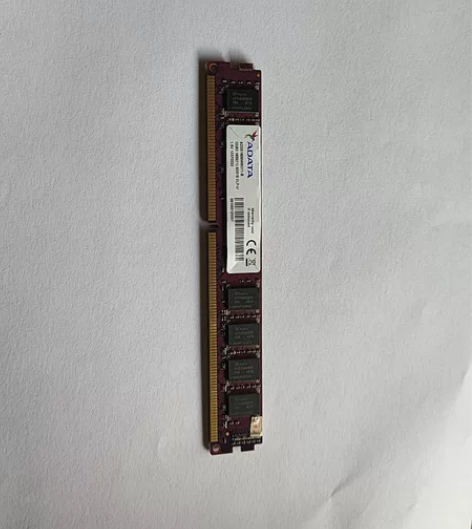 正品威刚三代8G 1600内存。 感兴趣的...