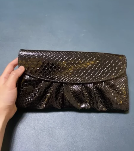 全新手拿包，可单肩，可斜背，一次没用过，一...