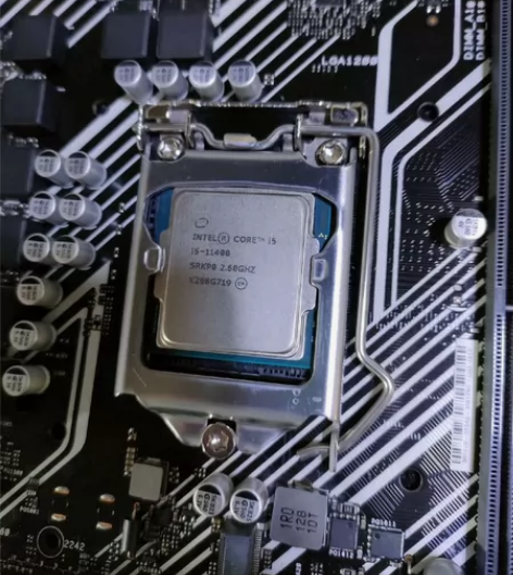 出售一块闲置CPU，个人用的电脑基本没有怎...