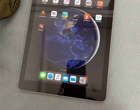 苹果ipad2018年款， 保护的很好，没...