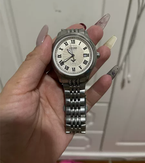 西铁城手表 老公很早之前买的，表很好，没坏...