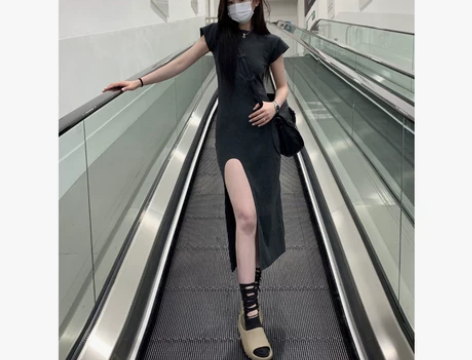 法式冷淡风短袖T恤开叉连衣裙女夏小众设计感...