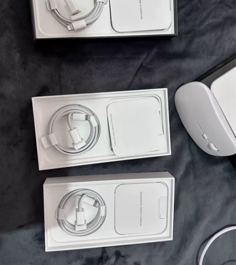 出iPhone原装快充充电器线 感兴趣的话...