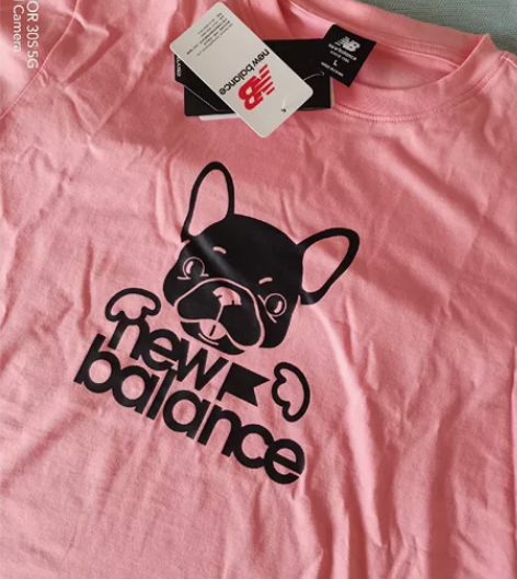 新百伦联名款T恤购买于商场专柜，全新尺码是...