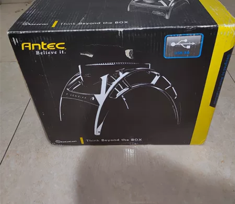 机箱   安钛克 大骷髅  裸机箱 基本上...