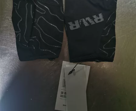 23款RVVR拉雪丽抓绒手套深空黑荧光绿通...