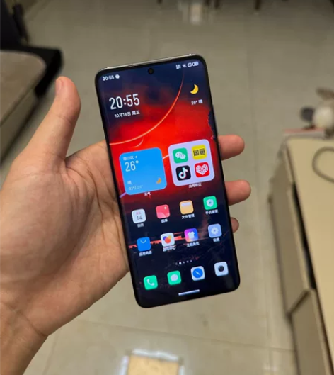 魅族18 128g 工程样机，屏幕轻微划痕...