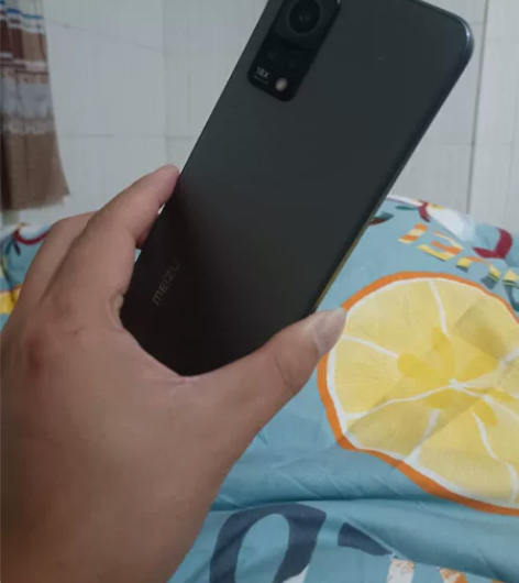 出售魅族手机18X（12+256）九月份买...