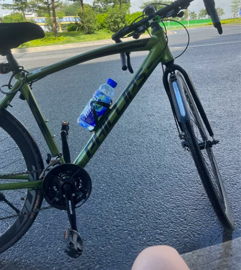 出手一辆菲利普公路自行车，九成新，因为工作...