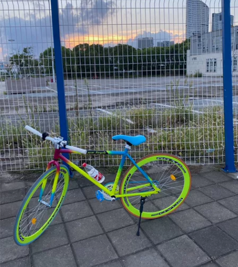 死飞自行车实心胎活飞倒刹轻便简约羊角山地公...