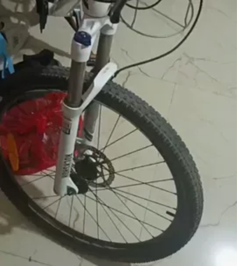 美利达越野自行车，骑了一年多，原价五千二，...