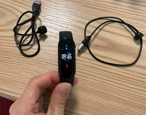 小米手环5，七成新，两条充电线 感兴趣的话...