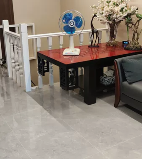 电风扇夏普牌纯本土机。非常少见的牌子。乳白...