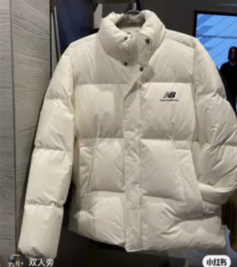 New Balance经典款羽绒服 小红书...