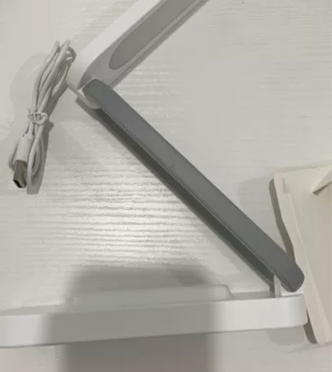 公司发的护眼灯,闲置,全新 感兴趣的话点“...