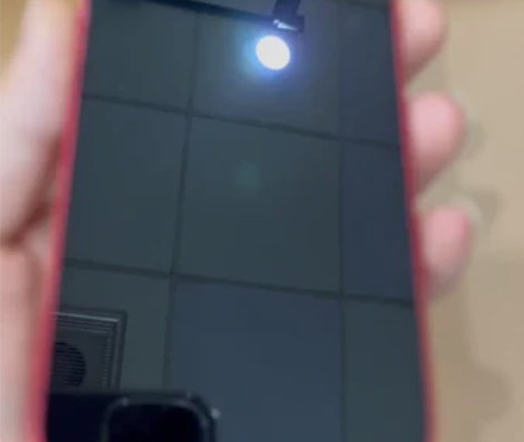 苹果12美版无锁64g,除了换了原装拆机后...