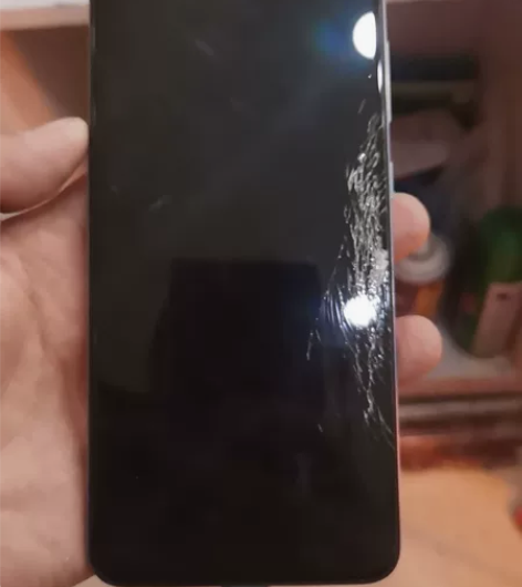 三星A7050 开机振动  屏坏  配置不...