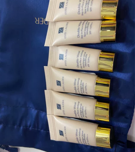 ?出雅诗兰黛dw粉底液 色号1w1 两只6...