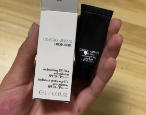 阿玛尼黑曜石防晒隔离小的5ml的 有五个 ...