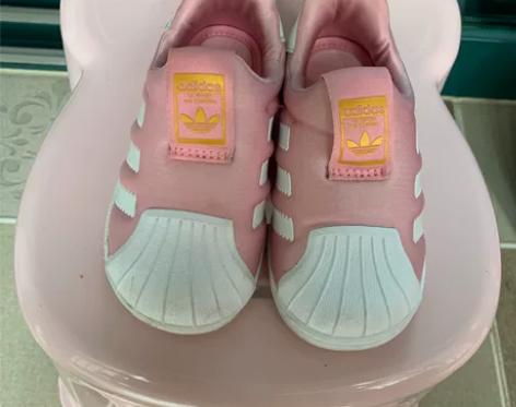 阿迪贝壳头鞋，6k，购于奥特莱斯，非常舒服...