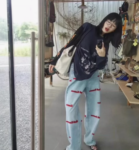 牛仔裤,全新,有8条,尺码有m码,L码,扣...