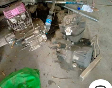 闲置摩托车发动机一台隆鑫5档双缸125一台...