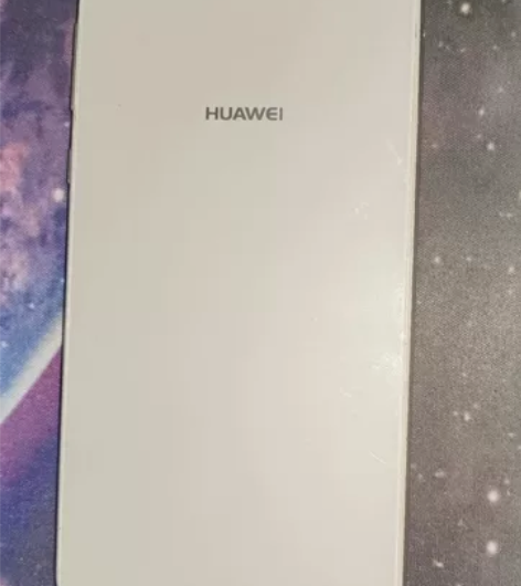 华为nova2s 6+649成新手机上面有...