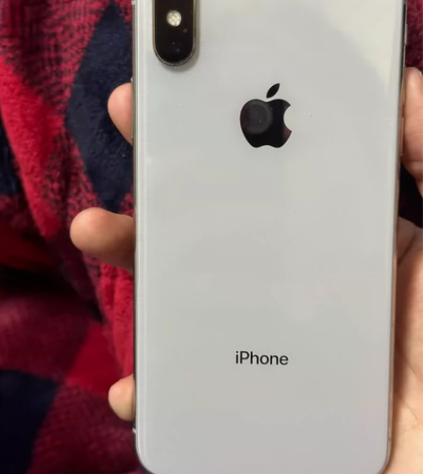 出iphone X银白色256GB 机身使...