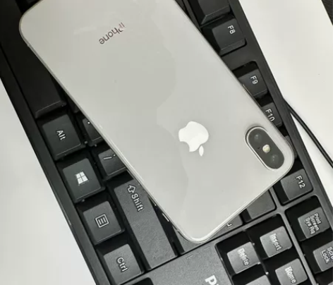 舔狗送的一部苹果14pro然后我这部苹果i...